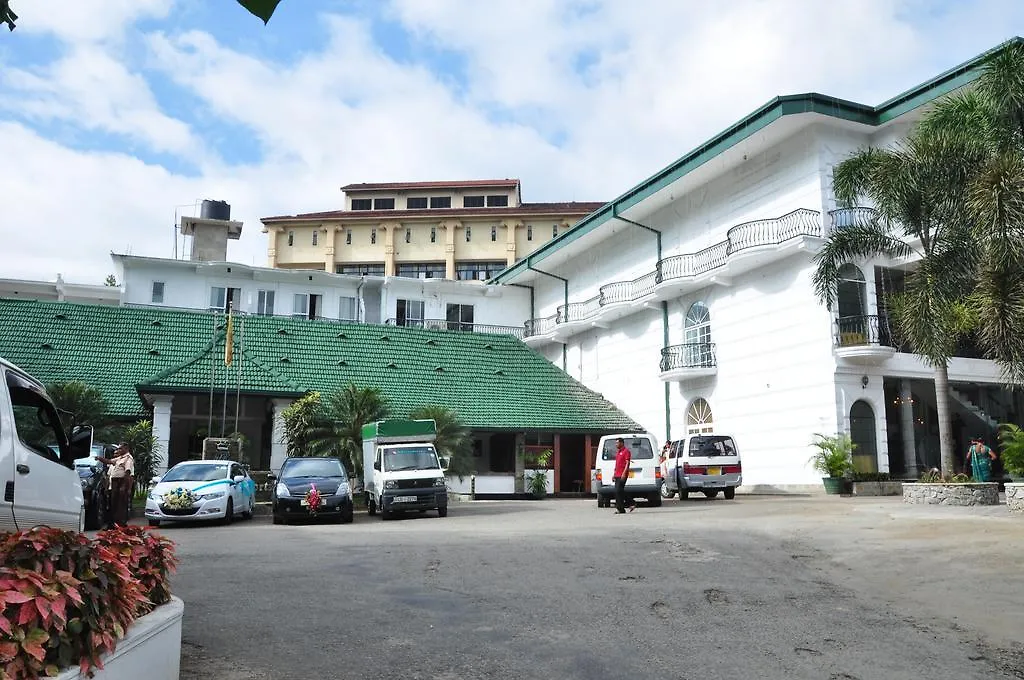 Peradeniya Rest House Hotel Kandy 3*,