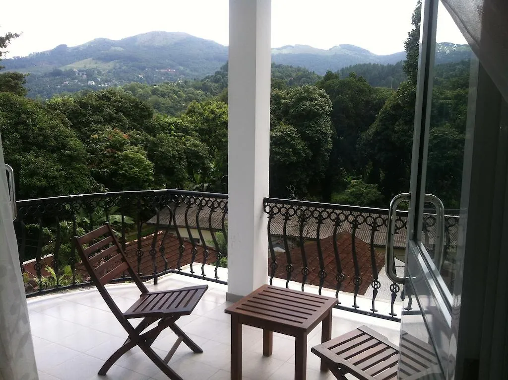 Peradeniya Rest House Hotel Kandy